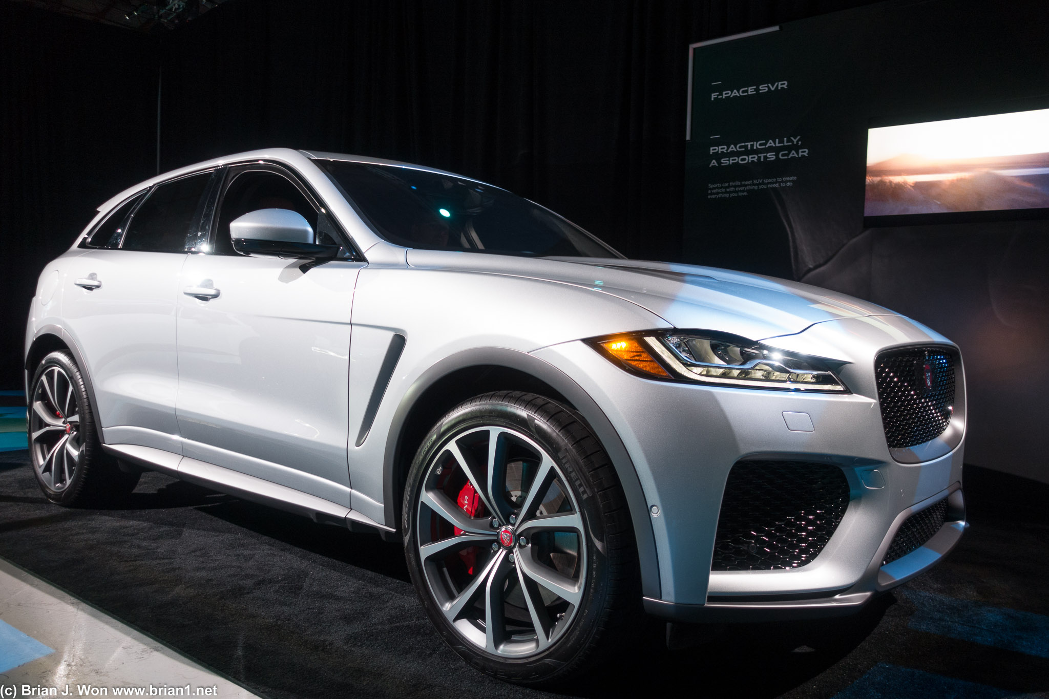 F-Pace SVR.