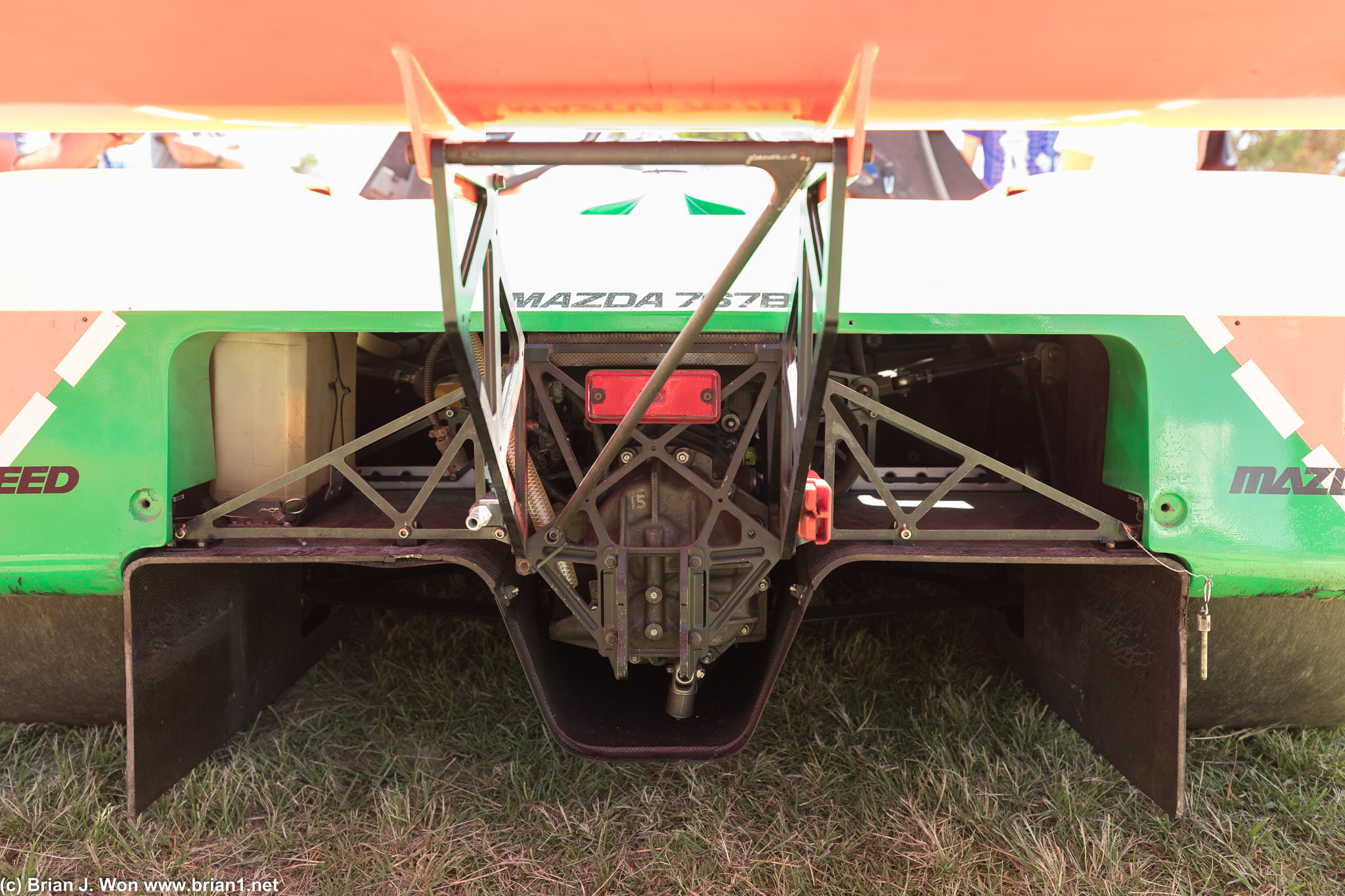 Pretty simple aero by today's standards.