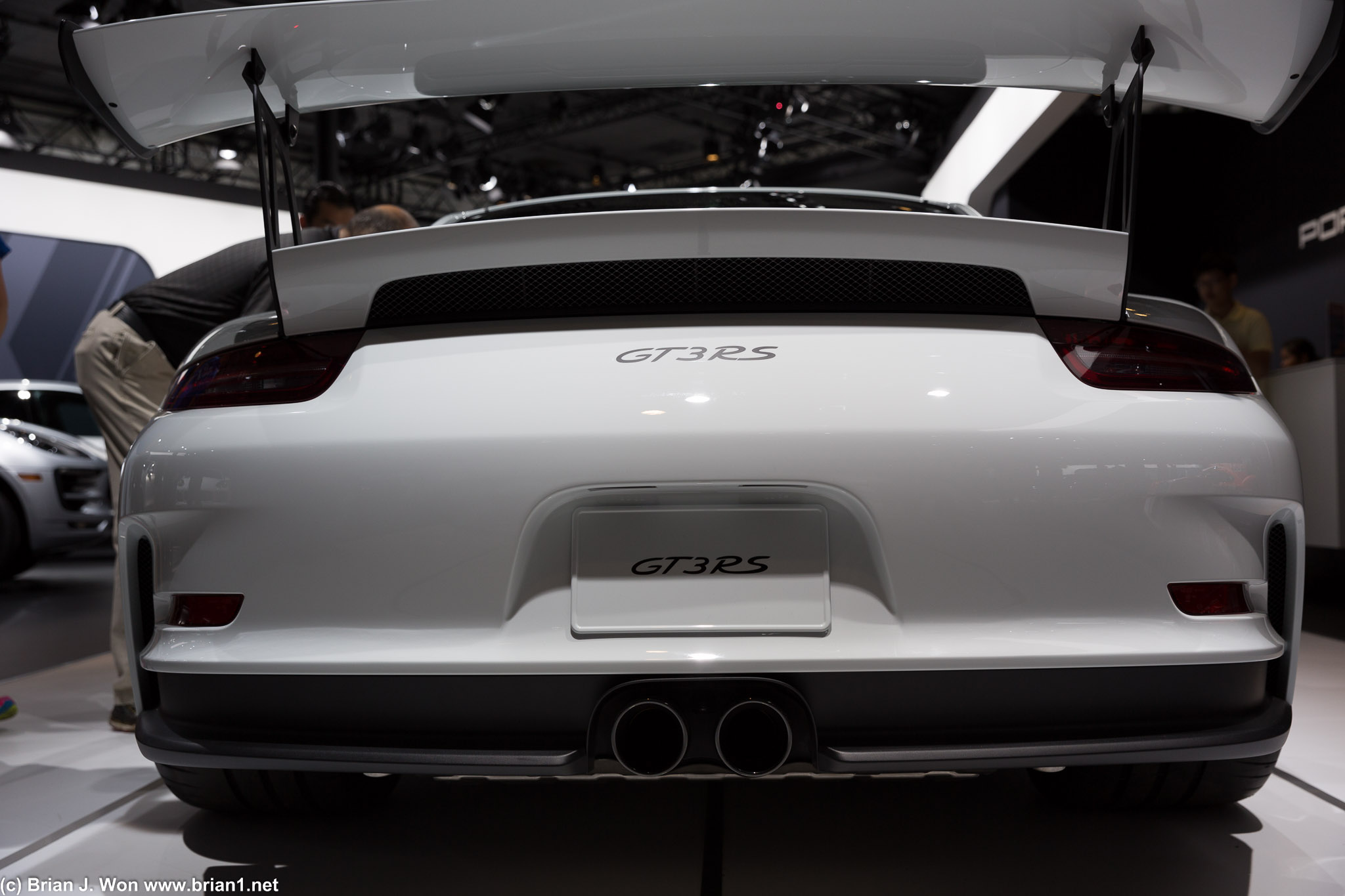 Butt-end of the 911 GT3RS.
