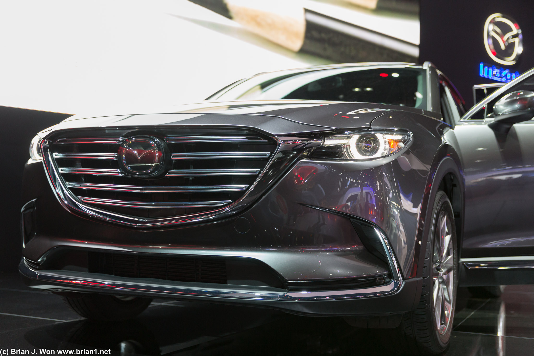 Mazda CX-9.