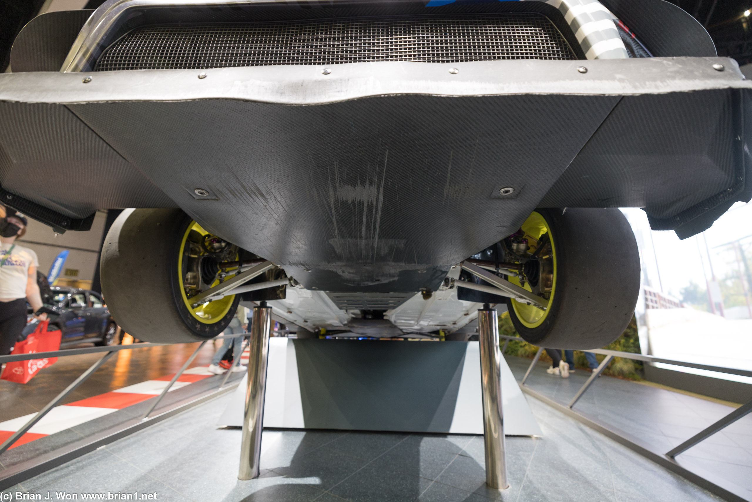 Flat bottom.