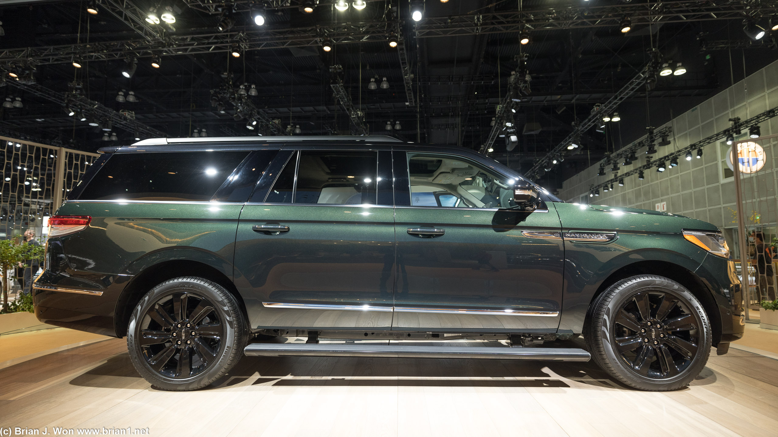 Lincoln Navigator Black Label.