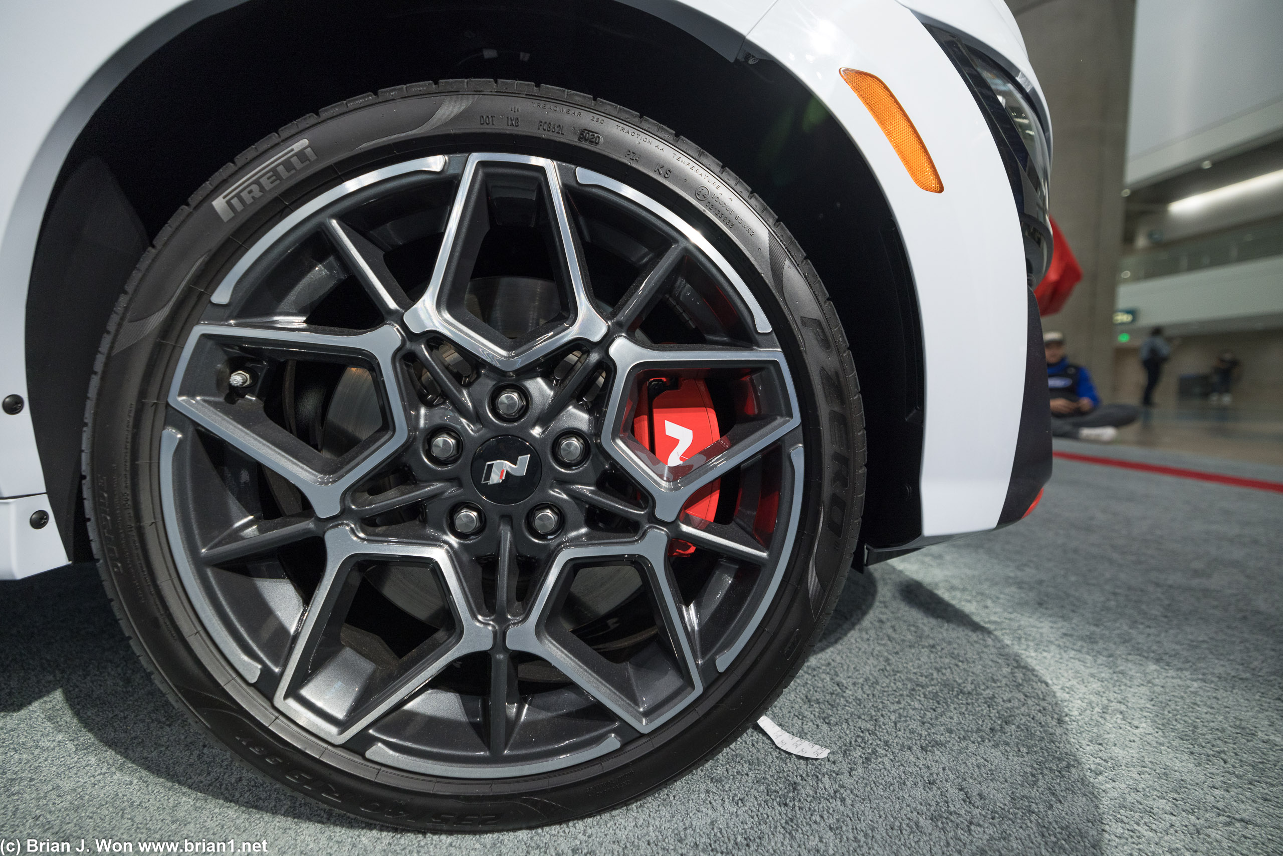 14.2" (360mm) front rotors don't look as big as I thought under 235/40/19's.