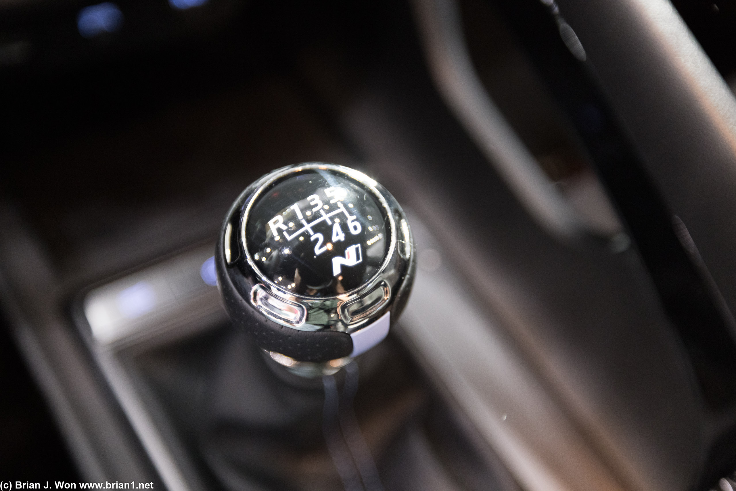 Proper 6-speed manual.