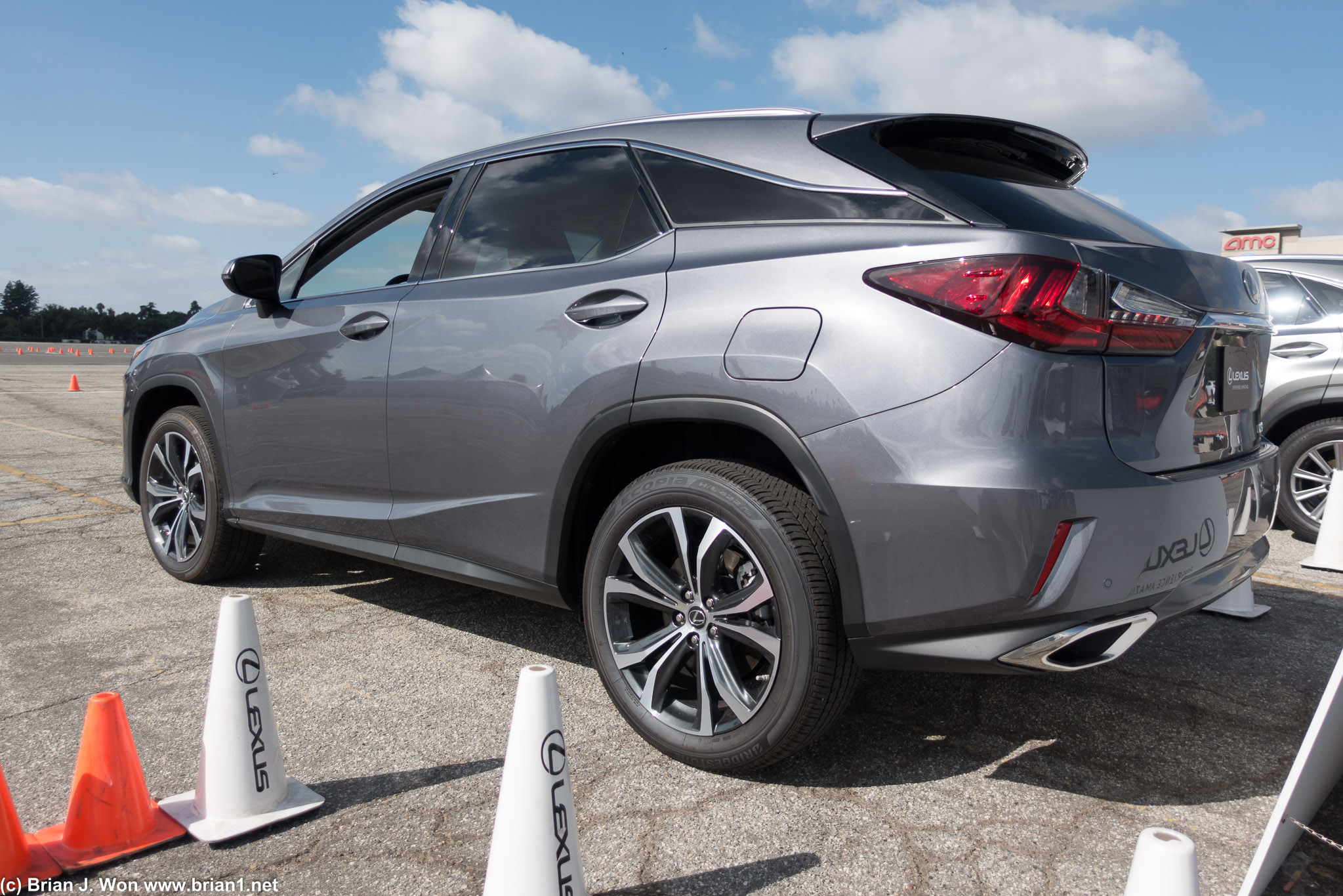 Lexus RX350.