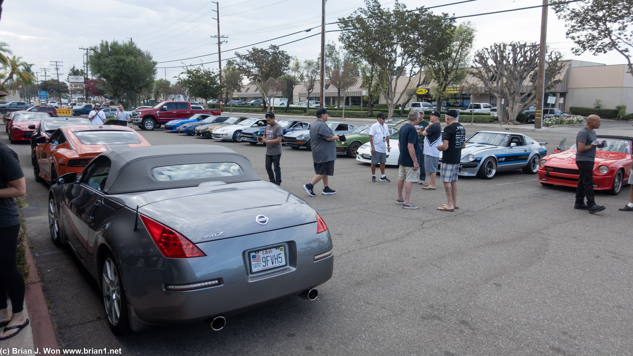 Local Z clubs turned up in force to support the ZCON Z Across America Rally.